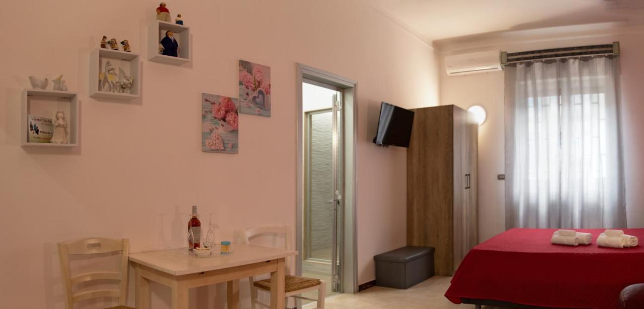 Li Cumpari Salentini Apartment เลชเช ภายนอก รูปภาพ