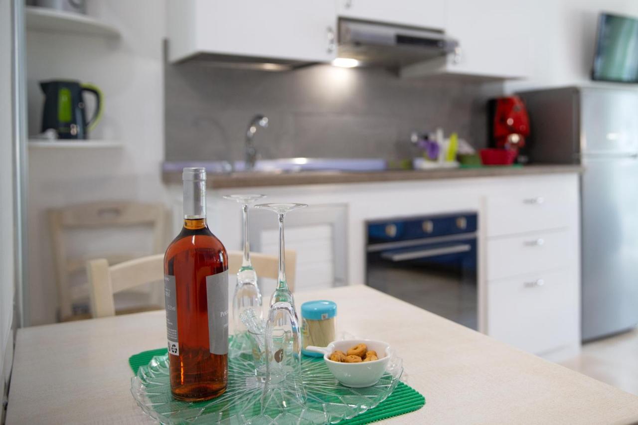 Li Cumpari Salentini Apartment เลชเช ภายนอก รูปภาพ