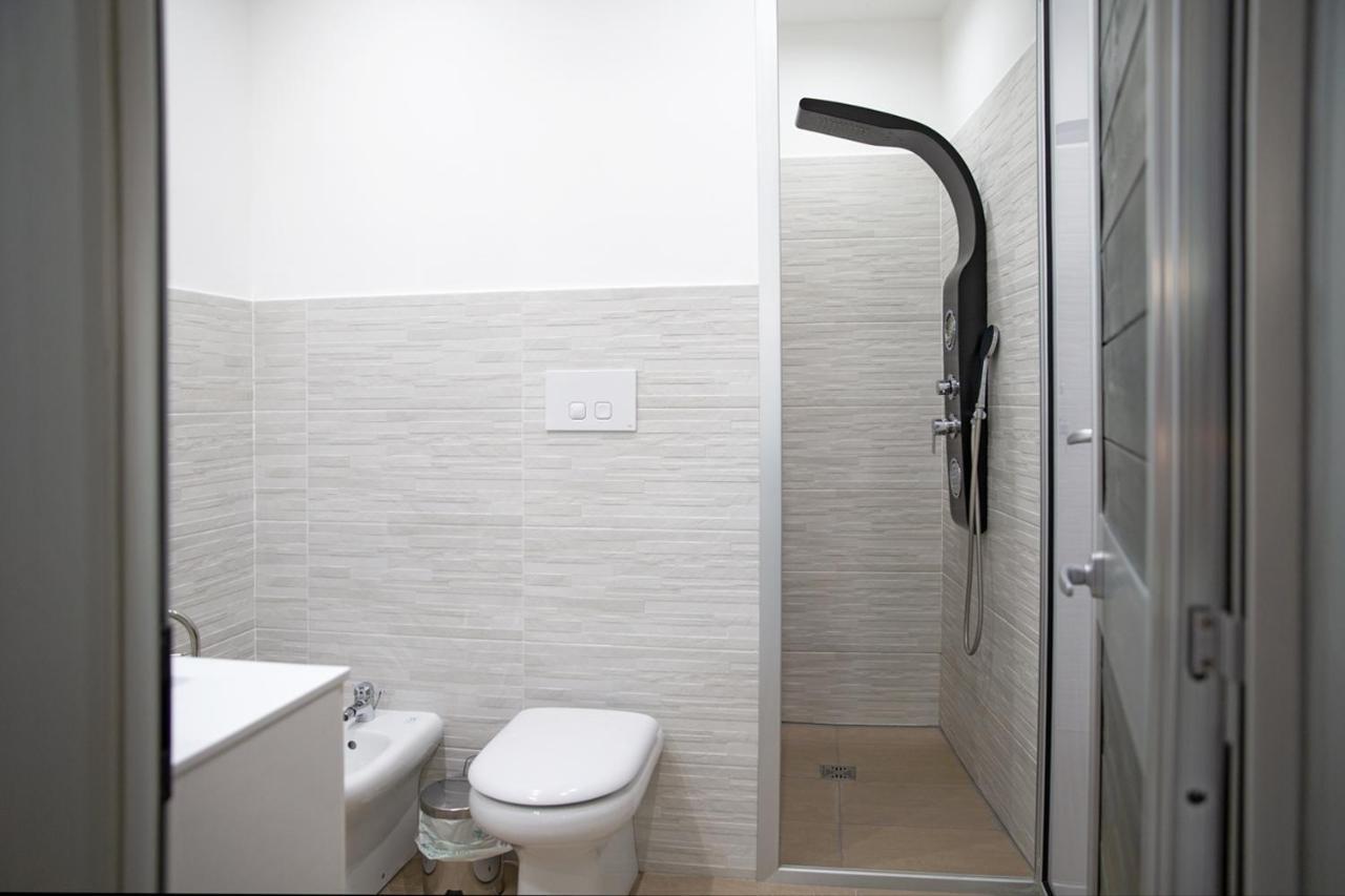 Li Cumpari Salentini Apartment เลชเช ภายนอก รูปภาพ