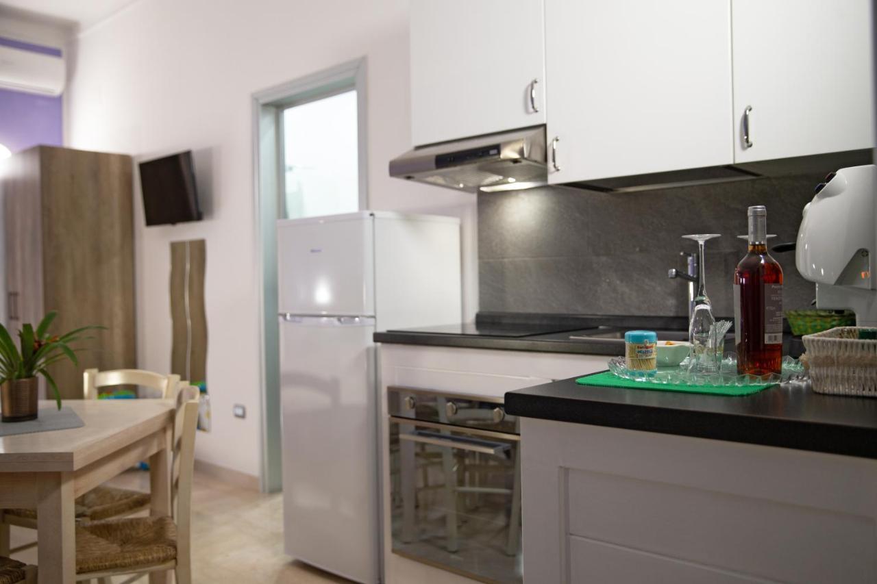 Li Cumpari Salentini Apartment เลชเช ภายนอก รูปภาพ