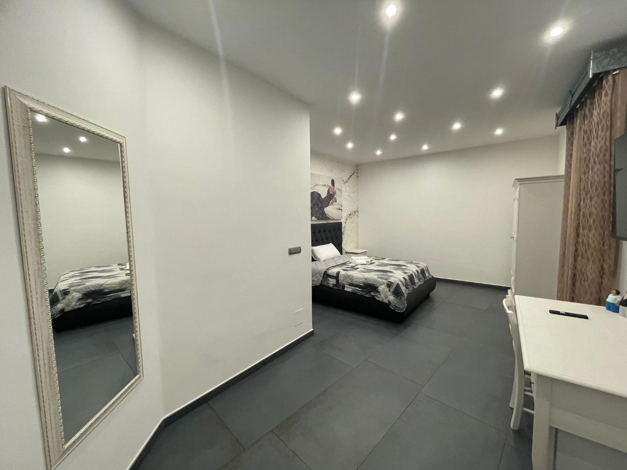 Li Cumpari Salentini Apartment เลชเช ภายนอก รูปภาพ
